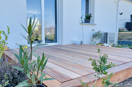 Terrasse en bois exotique à Surzur