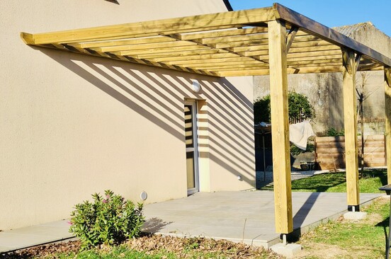 illustration de Pergolas en bois à Vannes